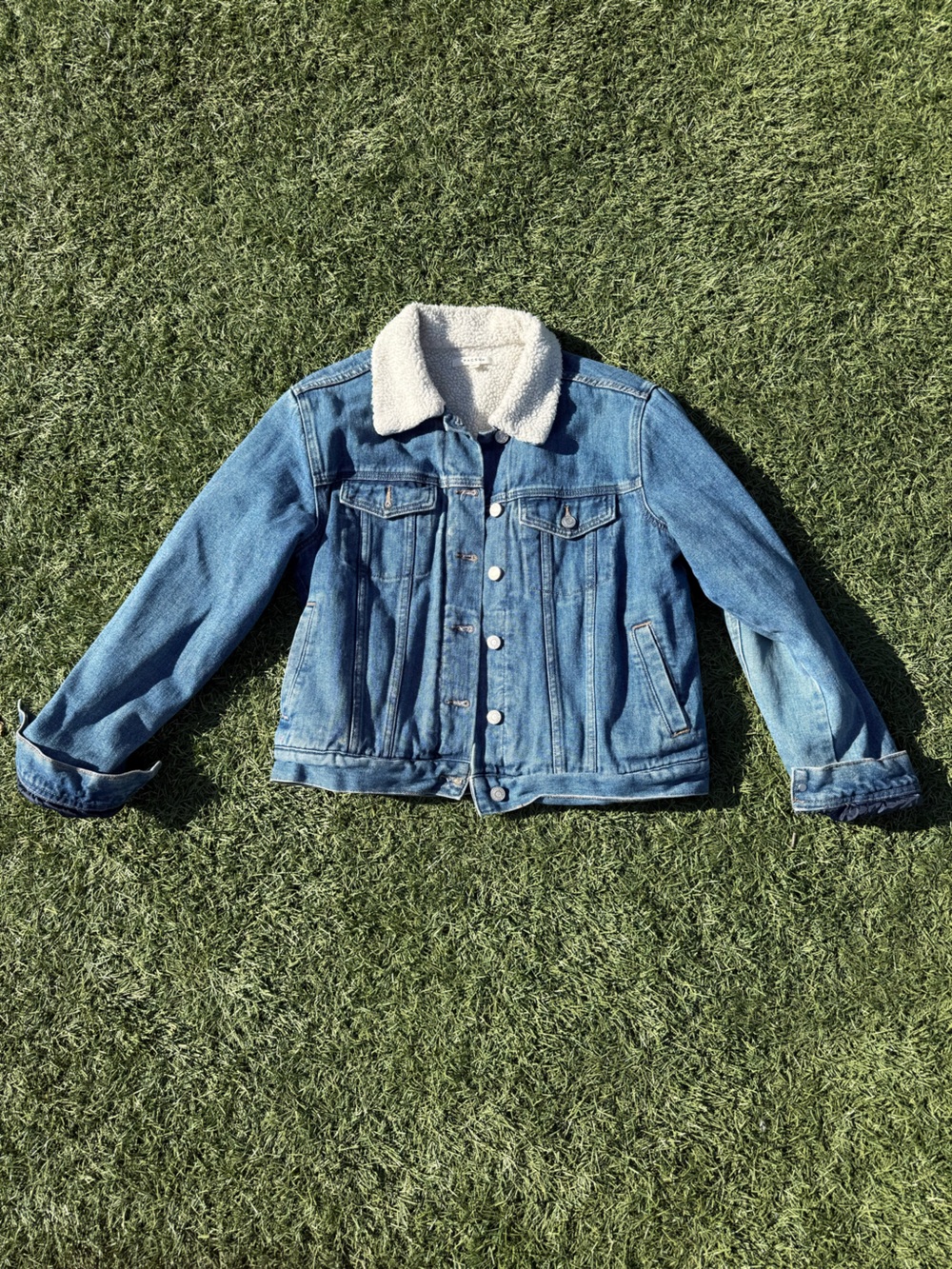 ✨ PacSun Unisex Sherpa-lined denim trucker jacket